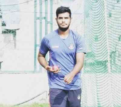 IPL Auction 2024: Yash Dayal sold to RCB  for Rs 5 Cr, Siddharth bought by LSG for Rs 2.4 Cr