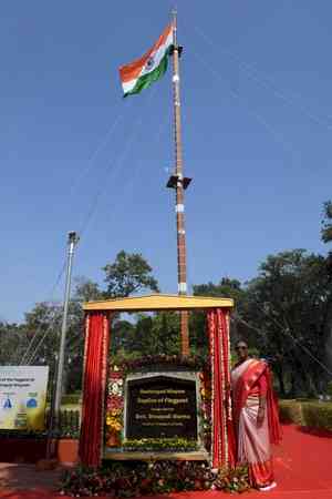 President inaugurates replica of historic flag post at Rashtrapati Nilayam