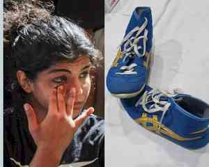 'I will not be playing wrestling anymore', says emotional Sakshi Malik