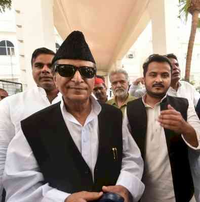 Azam Khan, son acquitted in criminal case