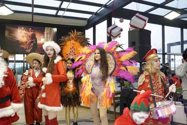 People from Tricity gathered at CP67 Mall to celebrate Christmas