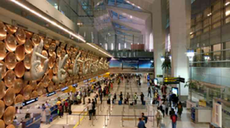 CISF denies claims that wanted rape accused escaped from its custody at Delhi airport (Ld)
