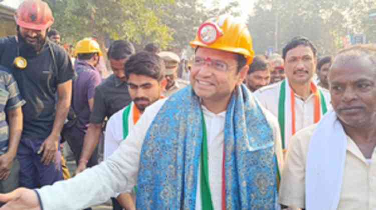 Telangana ministers campaign for INTUC in Singareni Collieries polls