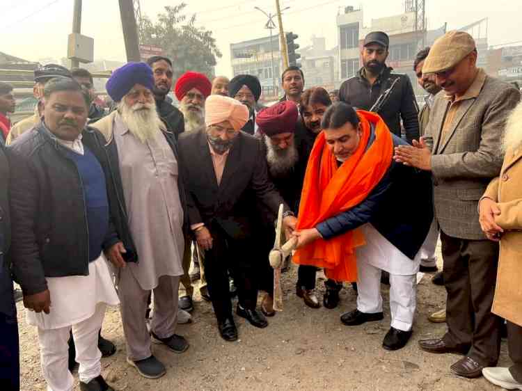 MLA Prashar inaugurates Rs 1.55 crore project to construct concrete roads in Transport Nagar 