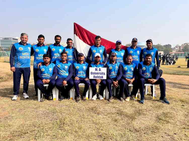 19वें ऑल इंडिया वाइस चांसलर टी-20 क्रिकेट कप में भाग लेने के लिए नागपुर पहुंची एमडीयू एम्प्लॉइज क्रिकेट टीम