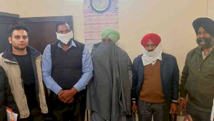 VB arrests Tehsildar, two Patwaris in lieu of Rs 7,00,000 bribe for Illegal land transfer, mutation