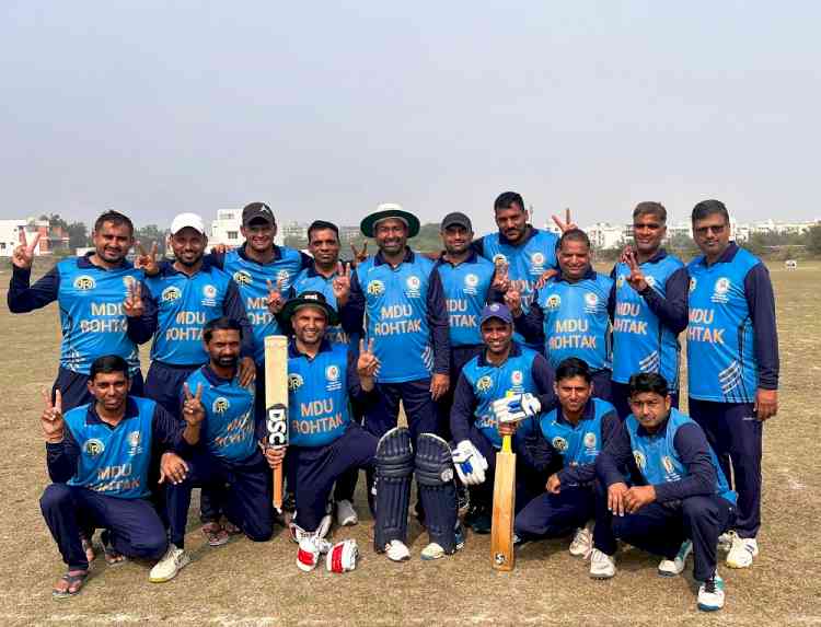 19वें ऑल इंडिया वाइस चांसलर टी-20 क्रिकेट कप में एमडीयू एम्प्लाइज टीम ने हासिल की लगातार तीसरी जीत