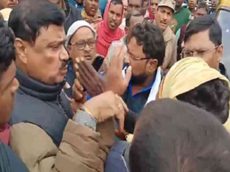 Bihar JD(U) MLA 'slaps' man demanding compensation after family member's death in accident