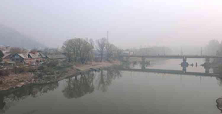 Unabated cold wave despite marginal improvement in night temperatures in Kashmir