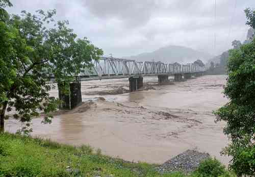 Bengal govt fears flash-floods in Sikkim changed Teesta River's trajectory in north Bengal 