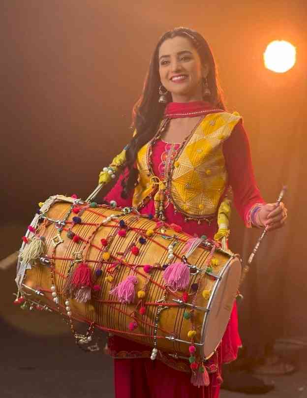Gurpreet Kaur, Leading Actress of Zee Punjabi’s “Geet Dholi”, triumphs with two awards for `A Silent Escape’