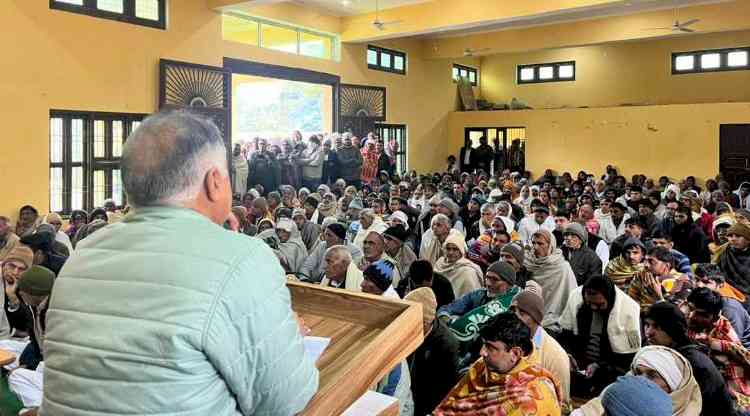 मोदी और राज्य की गठबंधन सरकार को चलता करने का सही समयः लोकसभा प्रभारी हसमुख चौधरी