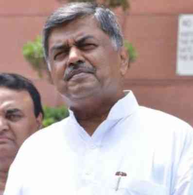 Godhra-like incident likely to be repeated in K’taka: Cong MLC Hariprasad