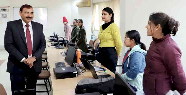 गुणवत्तापरक शोध को प्राथमिकता दें शोधार्थीः कुलपति प्रो. नरसी राम बिश्नोई