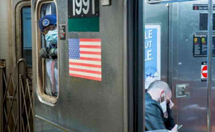 24 injured after two NYC subway trains collide