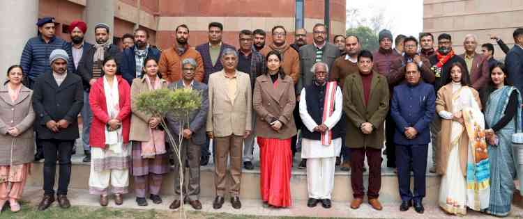 सफलता का कोई शॉर्टकट नहीं होताः राज्यपाल बंडारू दत्तात्रेय