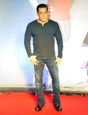 Salman Khan's 'fans' attempt to sneak in actor's Raigad country house