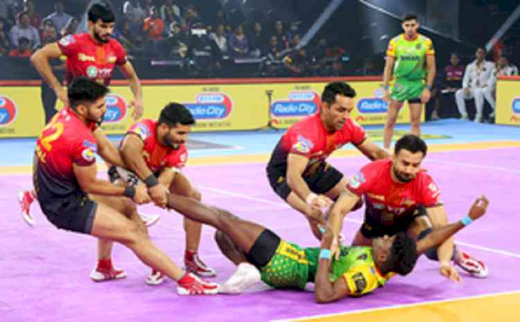 PKL 10: Surjeet Singh's heroics power Bengaluru Bulls to last-gasp win over Patna Pirates in a thriller