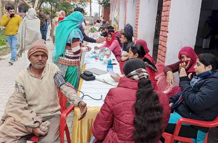 विकसित भारत संकल्प यात्रा का घुसकानी, जिंदराण, भैणी भैरो व भैणी महाराजपुर गांवों में हुआ भव्य स्वागतः उपायुक्त अजय कुमार