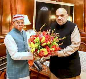 Himachal Governor urges PM for settlements in border areas