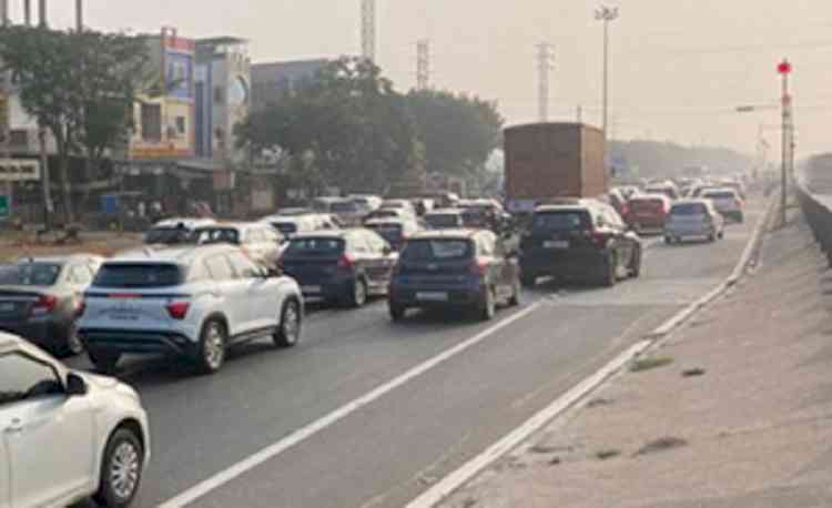Huge rush on Hyderabad-Vijayawada highway as thousands head home for Sankranti