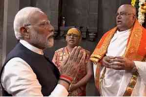 Ahead of 'Pran Pratishtha', PM Modi prays at Nashik’s Shree Kalaram Temple