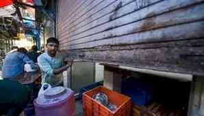 Gurugram: MCG issues notice against shopkeepers for encroachment in Sadar Bazaar
