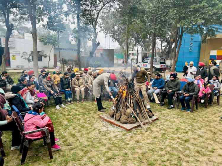 Malerkotla Police Lines aglow as cops celebrate Lohri with 12 newborn daughters
