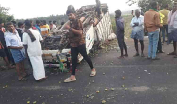 3 killed, 6 injured in Karnataka road accident