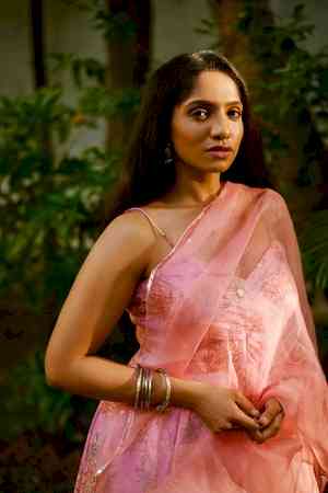 Jamie Lever to make Telugu film debut with 'Aa Okatti Adakku'