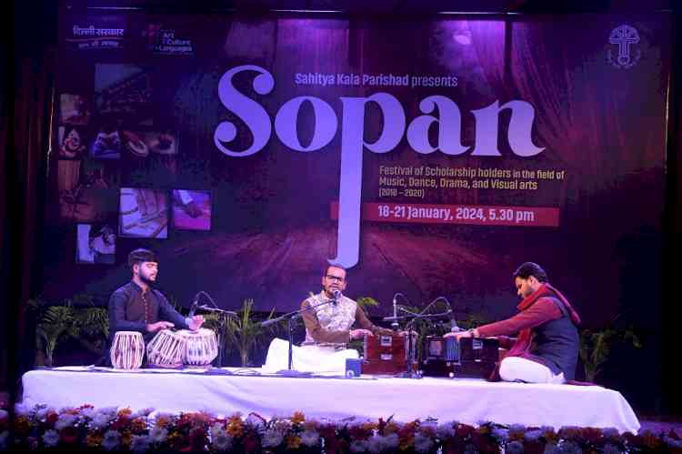 Sopan Festival Day 2 takes centre stage with tabla, contemporary and kathak performance