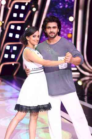 Shoaib Ibrahim's sister Saba spills the beans; calls him Dipika Kakar's 'majnu'