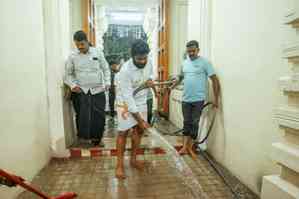 TN BJP chief leads temple cleaning drive