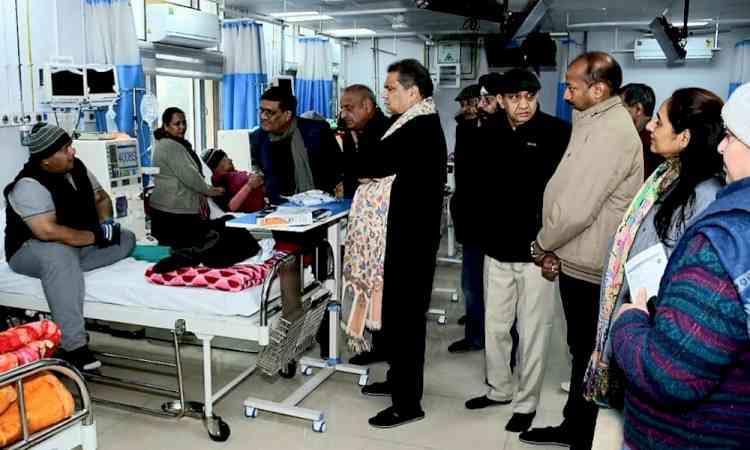 MP Arora visits and applauds free Dialysis Center