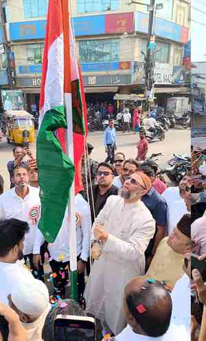 Owaisi unfurls national flag at madrasa in Hyderabad