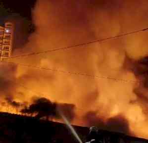 Trapped in loo, man charred in Mumbai timber warehouse fire, scores of other shops affected (Lead)