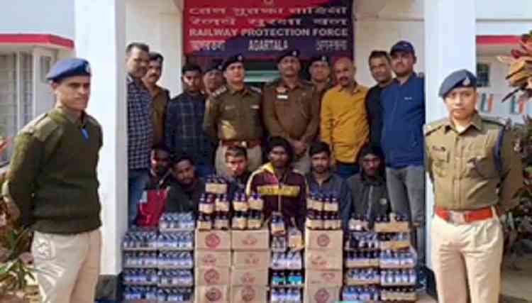 Inter-state drugs peddling racket busted; 6 held