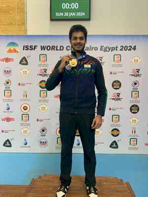 ISSF World Cup: Divyansh Panwar shoots down world record enroute to gold in Cairo