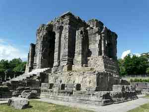 Hindu group performed ‘Parikrama’ at ASI protected 8th century temple in Kashmir on Jan 22