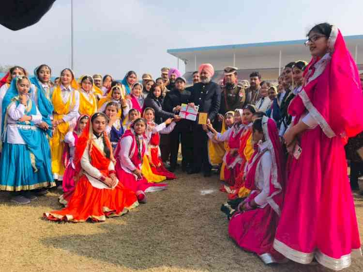 Students of PCM S.D. College for Women and Collegiate Block Give Dance Performance on Republic Day