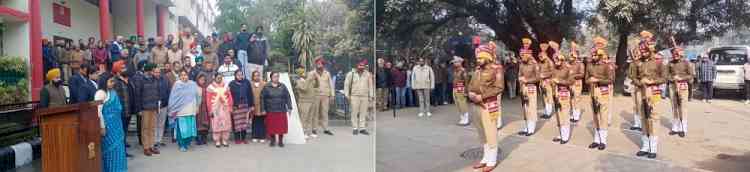 Two minute silence observed to pay homage to martyrs of freedom struggle