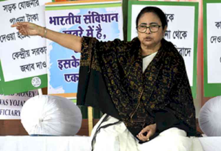 Mamata writes to PM objecting to CAG’s observations on utilisation certificates