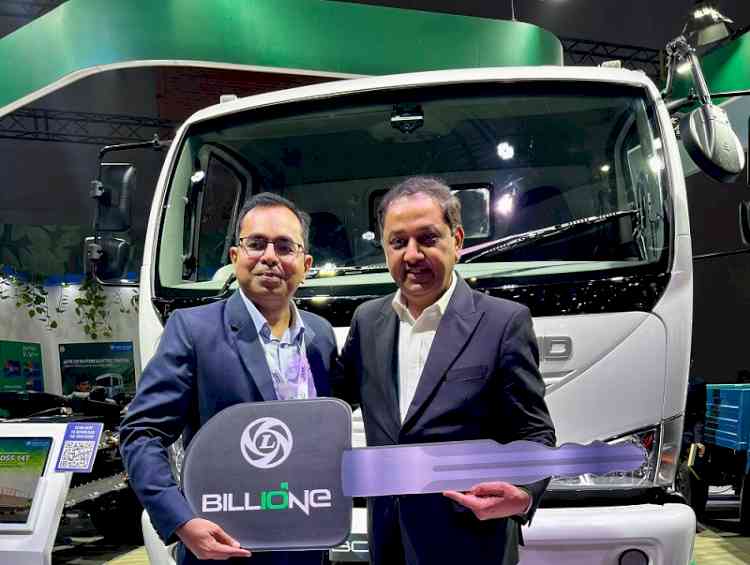 Ashok Leyland commences delivery of Electric Trucks at Bharat Mobility Global Expo