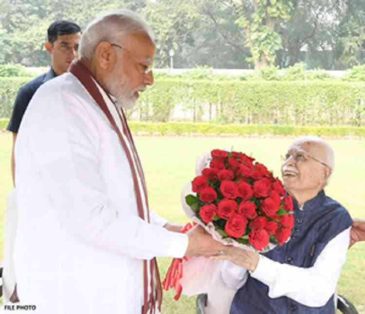 LK Advani to be conferred Bharat Ratna, announces PM Modi