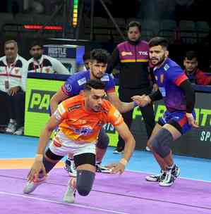 PKL 10: Puneri Paltan make it to playoffs after a thrilling 30-30 tie with Dabang Delhi