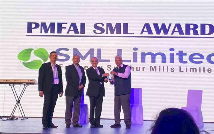 Nadir Godrej honored with Lifetime Achievement Award by PMFAI