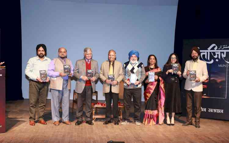 Gen VP Malik and Dr K K Rattu unveils Jatin’s second book ‘Muntazir’