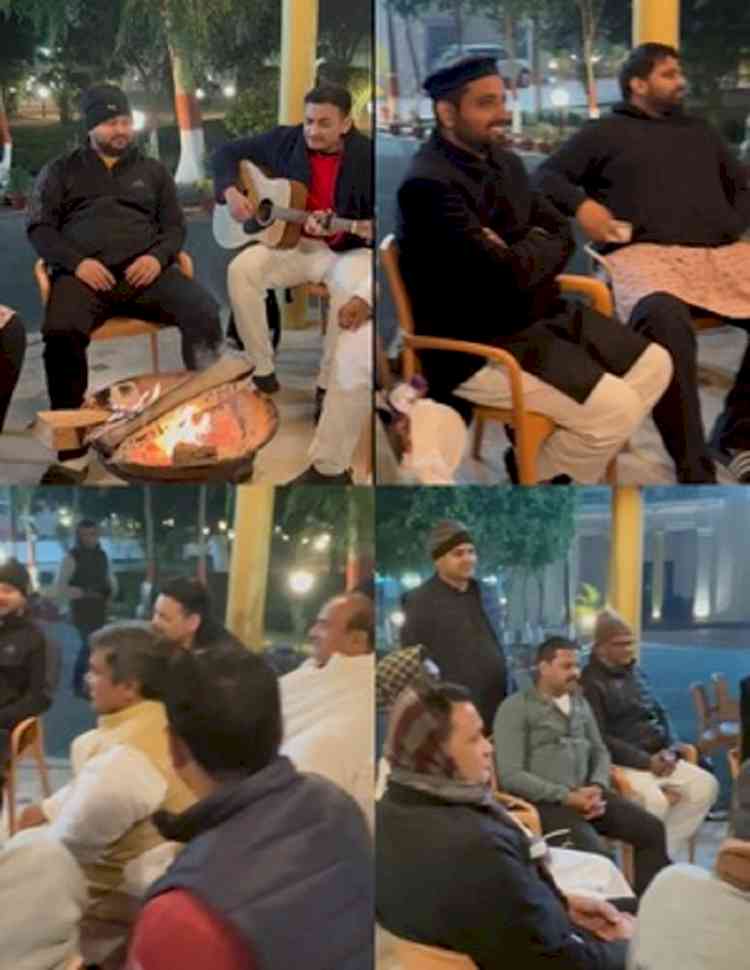 Mahagathbandhan MLAs enjoy leisure time at Tejashwi's residence, video goes viral