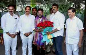 BRS leader, former mayor meets Revanth Reddy 