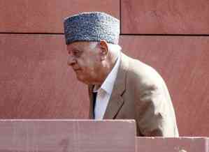 Farooq Abdullah summoned by ED in money laundering case